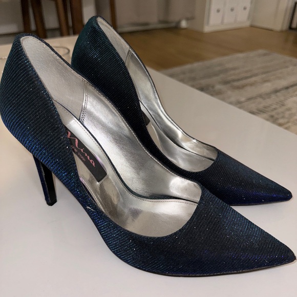 Sparkly blue heels - Picture 3 of 3